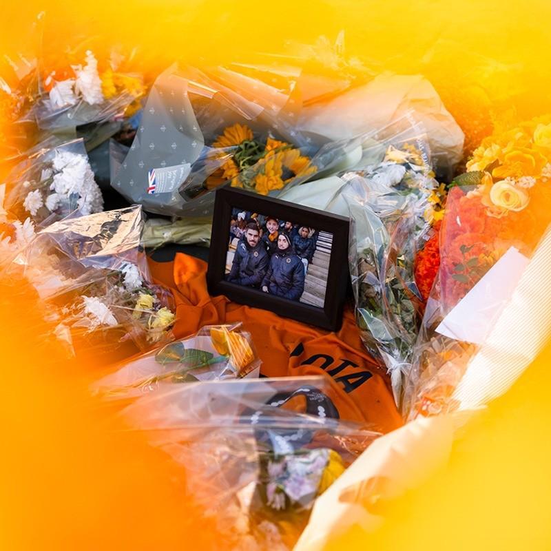 火狐电竞登录入口-狼队官方：热身赛对阵塞尔塔、英超揭幕战对阵曼城将缅怀若塔