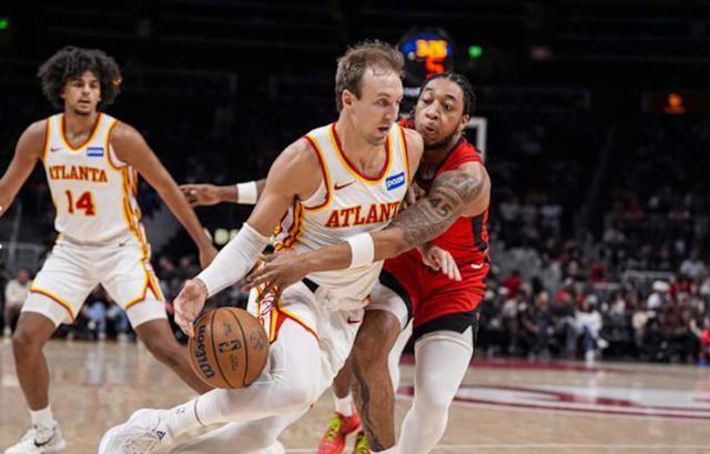 火狐电竞登录入口-湖人以微小代价换来肯纳德 这位三分王在詹东里身边有何种发挥？